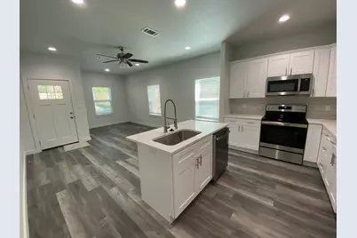 505 W Walker Street #101, Denison, TX 75020 - Photo 2