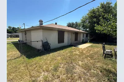 1306 Berry Drive, Cleburne, TX 76033 - Photo 2