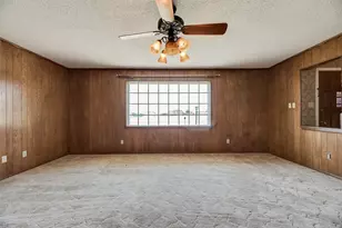 520 Pecan St, Crowley, TX 76036 - Photo 16