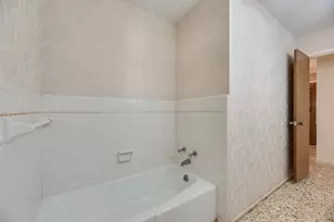520 Pecan St, Crowley, TX 76036 - Photo 22