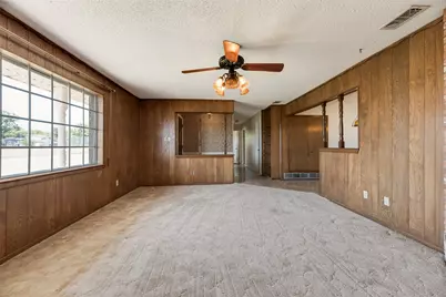 520 Pecan Street, Crowley, TX 76036 - Photo 16