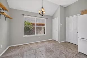 1424 Mayflower Ln, Lewisville, TX 75077 - Photo 6