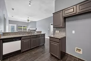 2060 Kenny Ct, Lewisville, TX 75067 - Photo 8