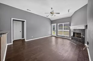 2060 Kenny Ct, Lewisville, TX 75067 - Photo 2