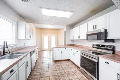 5293 Chessie Circle, Haltom City, TX 76137 - Photo 8
