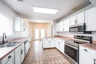 5293 Chessie Cir, Haltom City, TX 76137 - Photo 8