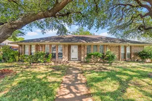 2301 Claridge Cir, Plano, TX 75075 - Photo 2