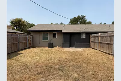 2511 Normont Circle, Fort Worth, TX 76103 - Photo 18