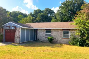 731 Holliday Ln, Duncanville, TX 75116 - Photo 2