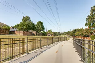 8031 Moss Meadows Dr, Dallas, TX 75231 - Photo 18