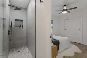 8031 Moss Meadows Dr, Dallas, TX 75231 - Photo 14