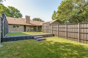 8031 Moss Meadows Dr, Dallas, TX 75231 - Photo 24