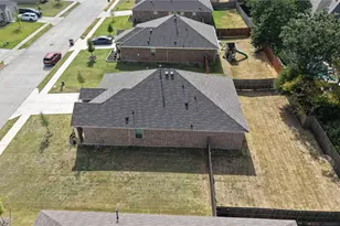 1221 Pistachio Dr, Azle, TX 76020 - Photo 4