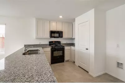 2816 Green Hill Way, Little Elm, TX 75068 - Photo 4