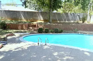 4105 Gentle Springs Dr, Arlington, TX 76001 - Photo 2