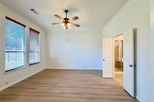 2811 Barco, Grand Prairie, TX 75054 - Photo 22