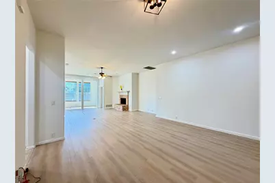 2811 Barco, Grand Prairie, TX 75054 - Photo 6