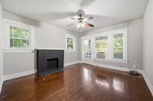711 Brown St, Waxahachie, TX 75165 - Photo 4