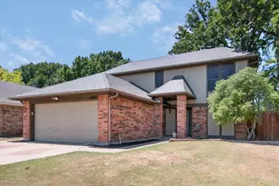 5600 Fox Hunt Dr, Arlington, TX 76017 - Photo 2