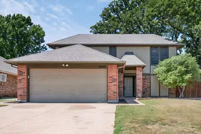 5600 Fox Hunt Drive, Arlington, TX 76017 - Photo 1