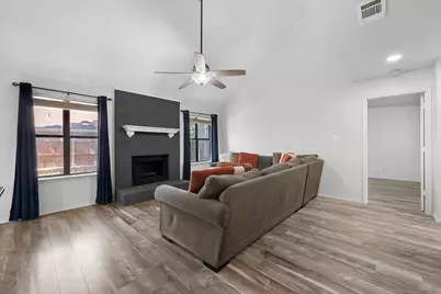 5600 Fox Hunt Drive, Arlington, TX 76017 - Photo 10