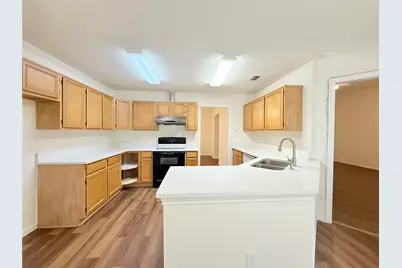 4512 Queenswood Drive, Grand Prairie, TX 75052 - Photo 14