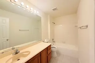 4512 Queenswood Dr, Grand Prairie, TX 75052 - Photo 8