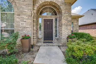 8019 Navisota Dr, Lantana, TX 76226 - Photo 4