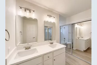 300 Lamesa Court, Irving, TX 75063 - Photo 22