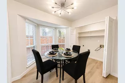 300 Lamesa Court, Irving, TX 75063 - Photo 12