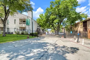 7431 Holly Hill Dr, Dallas, TX 75231 - Photo 16
