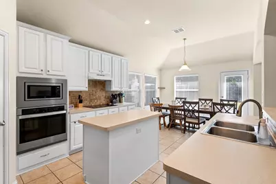 7521 Summer Meadows Drive, Fort Worth, TX 76123 - Photo 10
