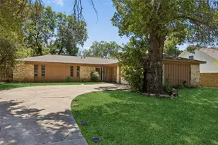 6153 Walla Ave, Fort Worth, TX 76133 - Photo 2