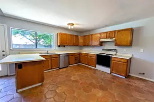 2301 Villanova St, Arlington, TX 76018 - Photo 10