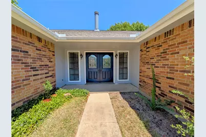 2301 Villanova Street, Arlington, TX 76018 - Photo 4