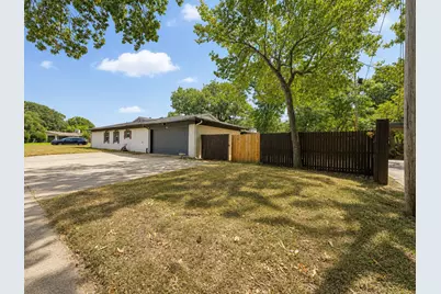 102 E Highland Drive, Irving, TX 75062 - Photo 26