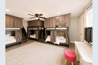102 E Highland Drive, Irving, TX 75062 - Photo 24