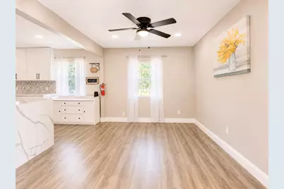 102 E Highland Drive, Irving, TX 75062 - Photo 12