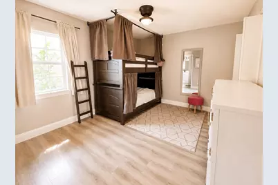 102 E Highland Drive, Irving, TX 75062 - Photo 22