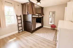 102 E Highland Dr, Irving, TX 75062 - Photo 22
