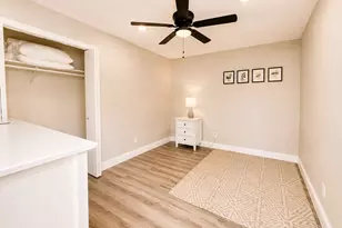 102 E Highland Dr, Irving, TX 75062 - Photo 18