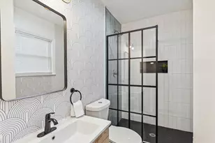 2435 W 10th St, Dallas, TX 75211 - Photo 22