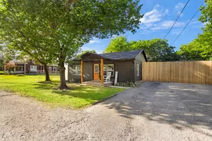 505 E Ross St, Waxahachie, TX 75165 - Photo 4