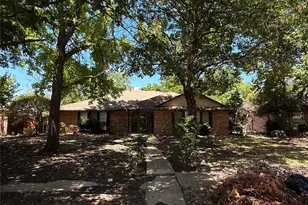 913 Francis St, Lancaster, TX 75146 - Photo 1
