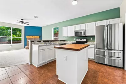 2833 Wakecrest Drive, Fort Worth, TX 76108 - Photo 6