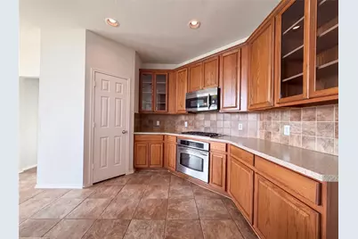 1756 Hidden Brook Drive, Grand Prairie, TX 75050 - Photo 2