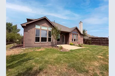 1756 Hidden Brook Drive, Grand Prairie, TX 75050 - Photo 18
