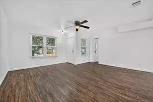 906 Euclid St, Cleburne, TX 76033 - Photo 4
