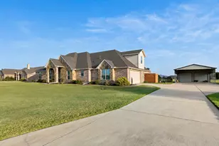 4055 Hackberry Cir, Caddo Mills, TX 75135 - Photo 2