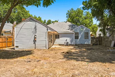 1013 Oak Street, Grand Prairie, TX 75050 - Photo 28
